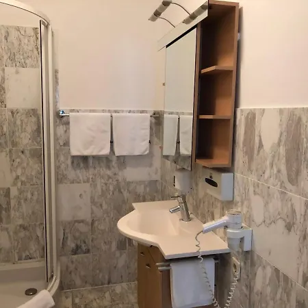 Zum Goldenen Loewen Guest house Ehrenhausen