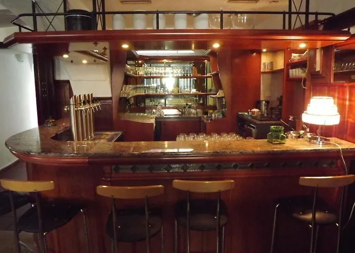 Zum Goldenen Loewen 3* إيهرينهاوزين